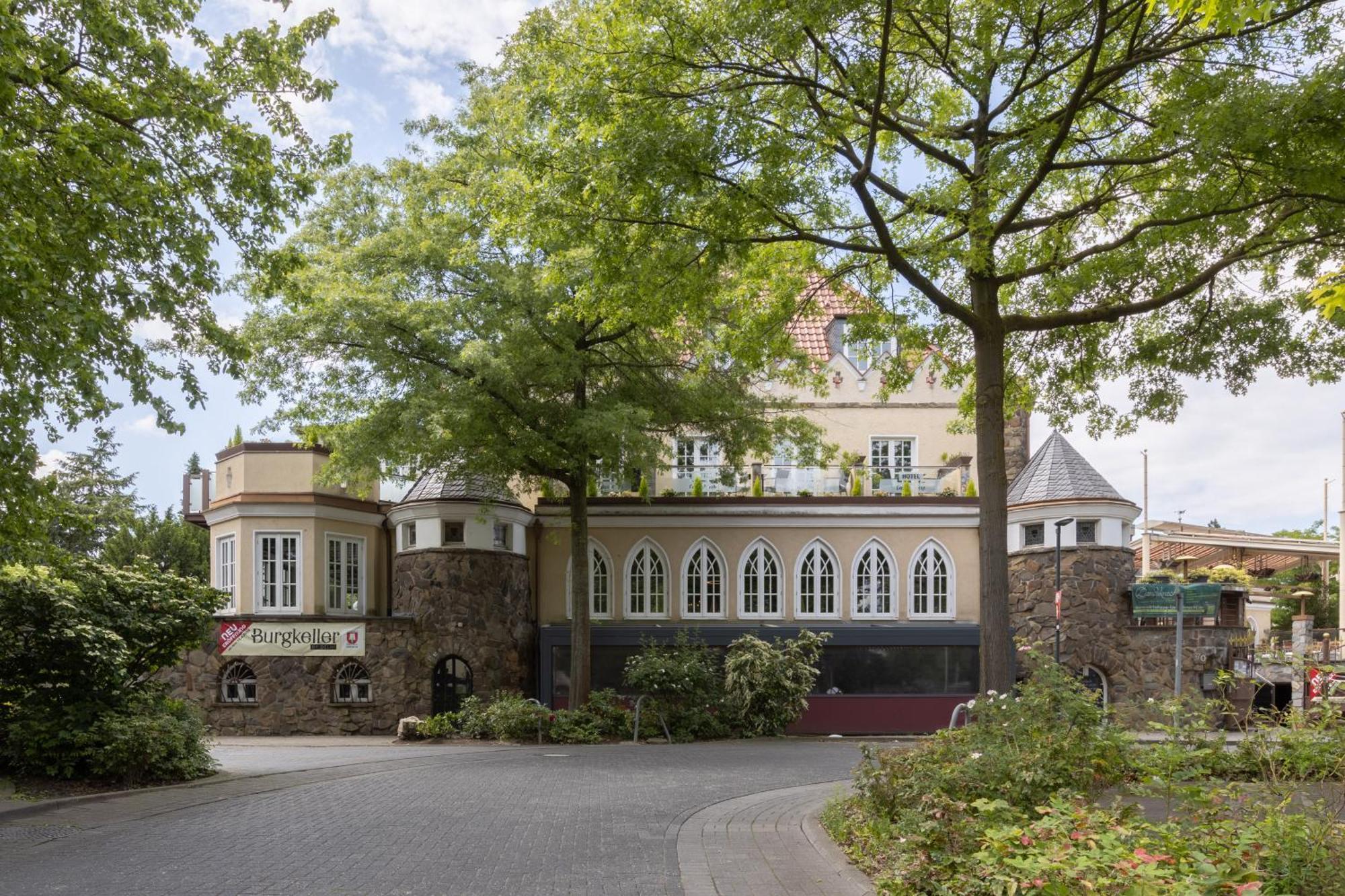 Wirtshaus & Hotel Landsknecht Meerbusch Exterior photo